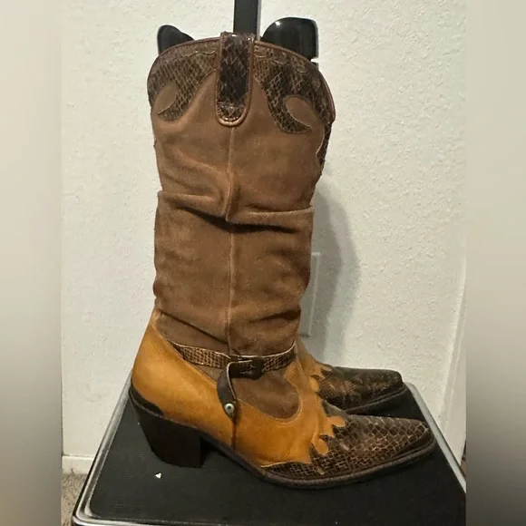 Women’s Two-Tone Brown Western Boot - Picture 4 of 7